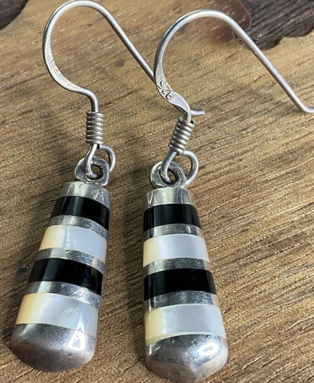Vintage Zuni Black & White Onyx Mother of Pearl Inlay Signed PD Dangle Earrings